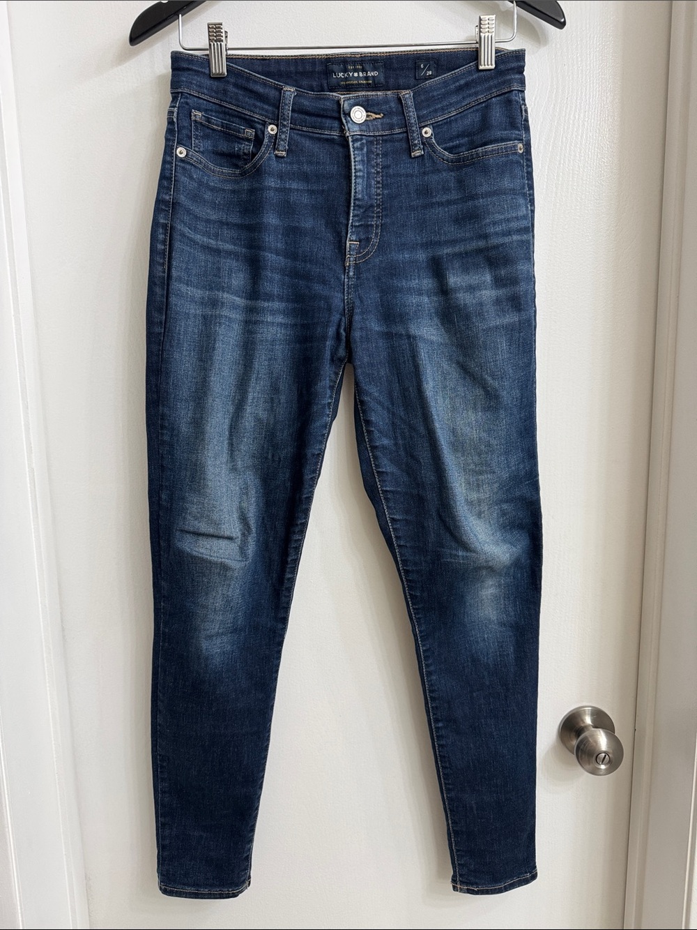 Lucky Brand Women's Skinny Jeans in Dark Indigo Wash